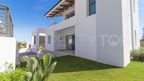 ¡Villa moderna de nueva construcción situada junto al club de golf Cerro del Aguila!
