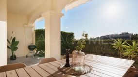 Apartamento Planta Baja en venta en La Quinta Hills, Benahavis