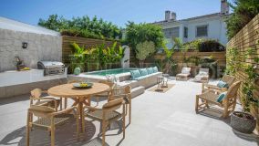 Welcome to this top renovated beachside townhouse with private pool!