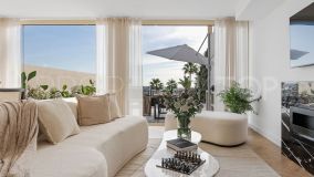 For sale ground floor apartment with 4 bedrooms in Nueva Andalucia