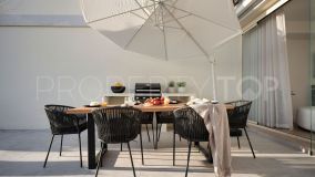 Apartamento planta baja en venta en Nueva Andalucia con 4 dormitorios