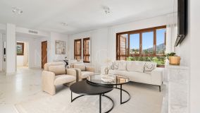Apartment for sale in Alcores del Golf, Nueva Andalucia