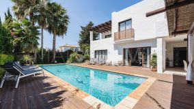 Villa for sale in San Pedro Playa, San Pedro de Alcantara