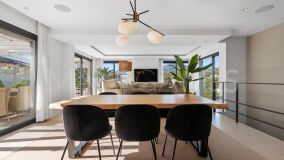 Villa for sale in Nueva Andalucia, Marbella
