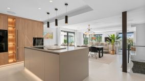 Villa for sale in Nueva Andalucia, Marbella