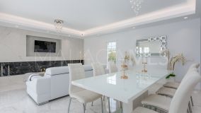 Reihenhaus zu verkaufen in Aloha Pueblo, Nueva Andalucia