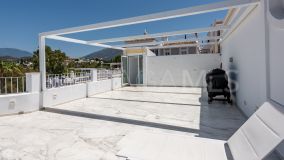 Reihenhaus zu verkaufen in Aloha Pueblo, Nueva Andalucia