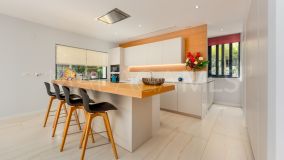 Villa for sale in Guadaiza, Nueva Andalucia