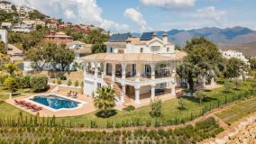 MAJESTIC 5 BEDROOM VILLA WITH PANORAMIC VIEWS IN LA MAIRENA