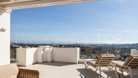 Impresionante apartamento con vistas panorámicas al mar en Nueva Andalucía