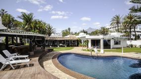 Buy villa in Marbella Golden Mile with 11 bedrooms