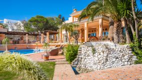 8 bedrooms villa in Beach Side New Golden Mile for sale