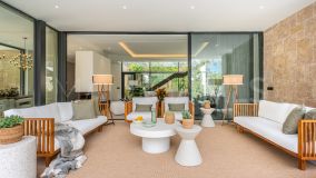 Villa en venta en Nueva Andalucia, Marbella