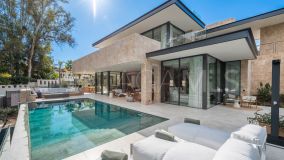 Villa en venta en Nueva Andalucia, Marbella