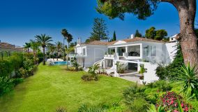 10 bedrooms villa for sale in Atalaya Golf