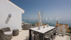 Villa for sale in Arena Beach, Estepona
