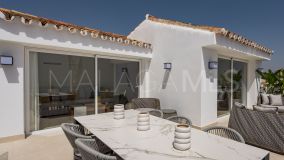 Villa for sale in Arena Beach, Estepona