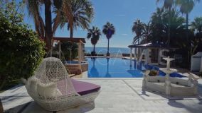 Villa en venta en Estepona Playa