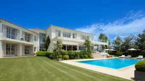 Villa for sale in Nueva Andalucia, Marbella