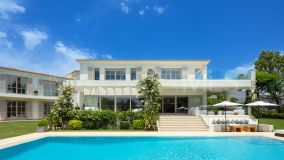 Villa for sale in Nueva Andalucia, Marbella