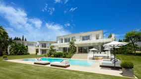 Villa for sale in Nueva Andalucia, Marbella