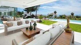 Buy villa in Marbella City with 7 bedrooms