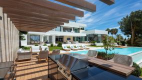 Buy villa in Marbella City with 7 bedrooms