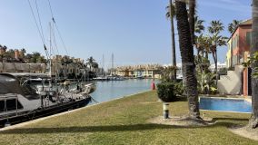 4 bedrooms town house for sale in Sotogrande Marina