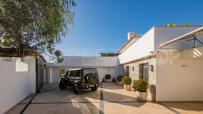 Villa en venta en Nueva Andalucia