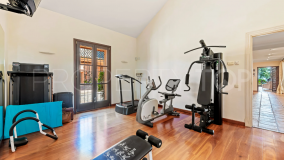 Buy villa in La Mairena