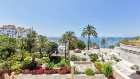 Double beachside flat in Puerto Banús