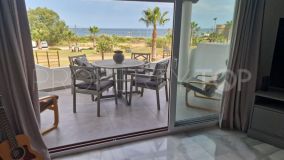 A beautiful and independent villa on the beachfront of La Duquesa with sea views