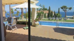 THE PERFECT VILLA DUE TO ITS SEA VIEWS, DISTRIBUTION, GARDEN AND POOL.