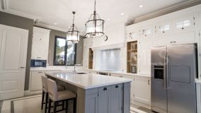 Villa for sale in Benahavis