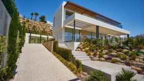Villa in Los Capanes del Golf for sale