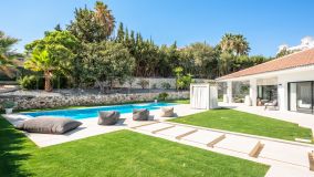 Buy house in Nueva Andalucia
