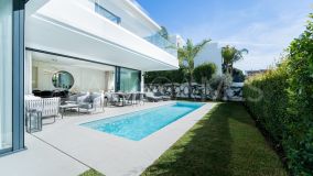 Hus i byn for sale in Rio Verde Playa, Marbella Golden Mile