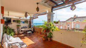 Ground floor apartment with 2 bedrooms and spacious terrace with sea views in Alcaidesa Beach