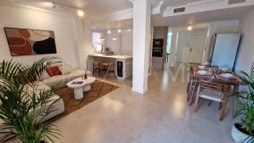Apartment for sale in El Paraiso Playa, Estepona East