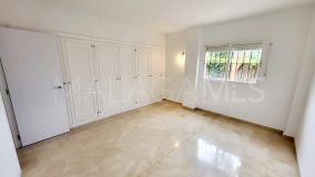Appartement rez de chaussée for sale in El Padron, Estepona Est