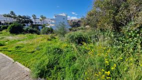 Grundstück zu verkaufen in La Resina Golf, Estepona Ost