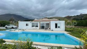 For sale country house with 3 bedrooms in Los Pedregales