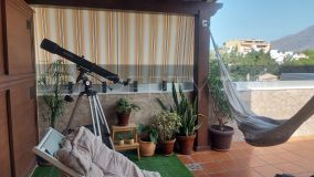 Ático con gran terraza en planta en pleno centro de Estepona
