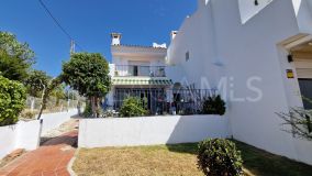 Town House for sale in Guadalobon, Estepona West