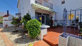 Town House for sale in Guadalobon, Estepona West