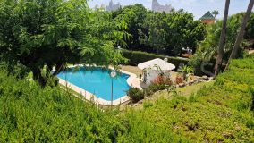 Town House for sale in Guadalobon, Estepona West