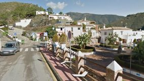 Plot for sale in Benahavis Centro