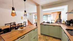 Chalet for sale in Buenas Noches, Estepona West