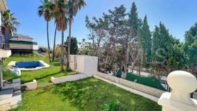 Chalet for sale in Buenas Noches, Estepona West