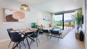 New development of contemporary homes in Estepona, surrounded by golf courses and a short walk to the beach.
